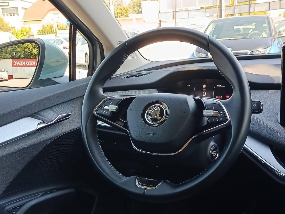 SKODA ENYAQ iV 60 400 km-es hatótáv. tágas beltér. kitűnő állapot. GARANCIA!