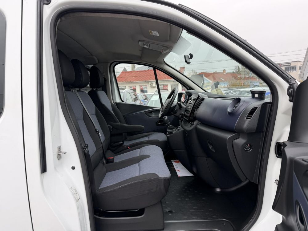 OPEL VIVARO 1.6 CDTI L1H1 2.7t Start-Stop Euro 6 (9 személyes) M.o.-i. 1.tul. Tempomat Klíma Tolatóradar
