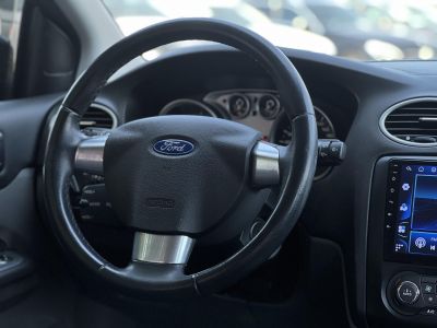 FORD FOCUS 1.6 Ti-VCT Trend Plus Magyarországi. Gyári fényezés. Végig vezetett szervizkönyv. Android!