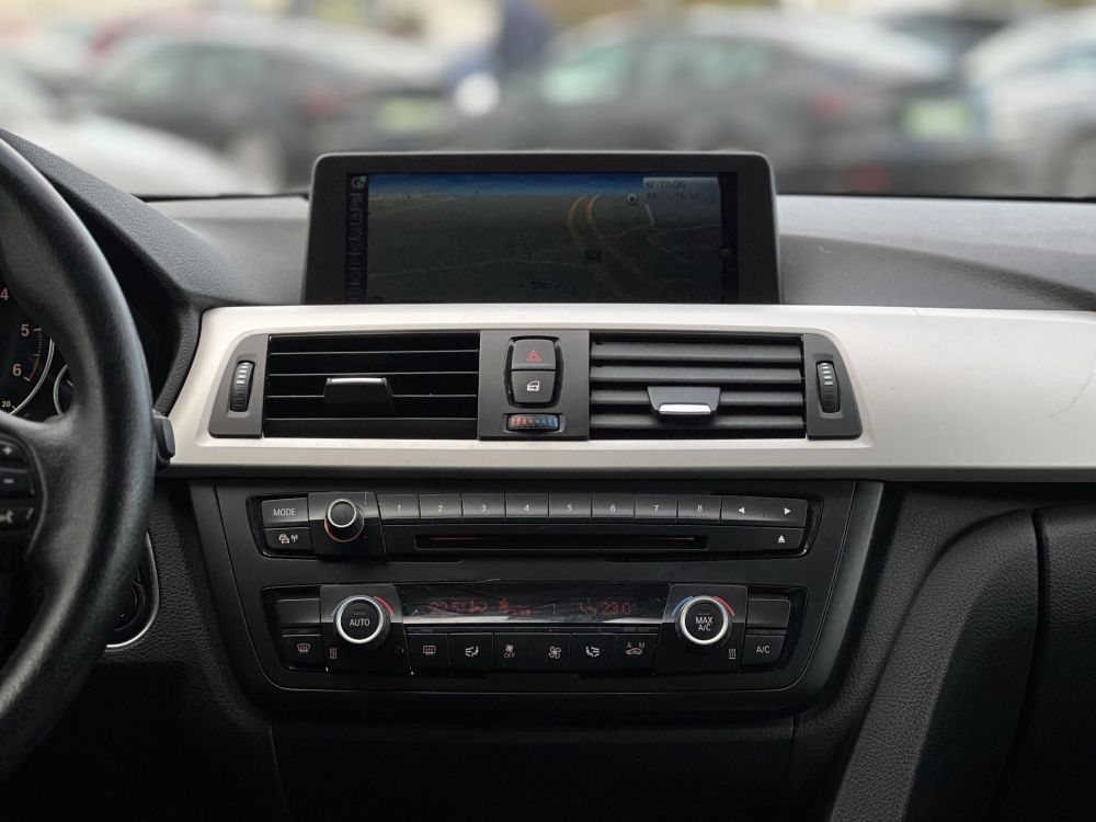 BMW 420d kézi váltó. Prof Navi. rendszeresen szervizelt. xenon. 5L/100km. A legjobb áron!