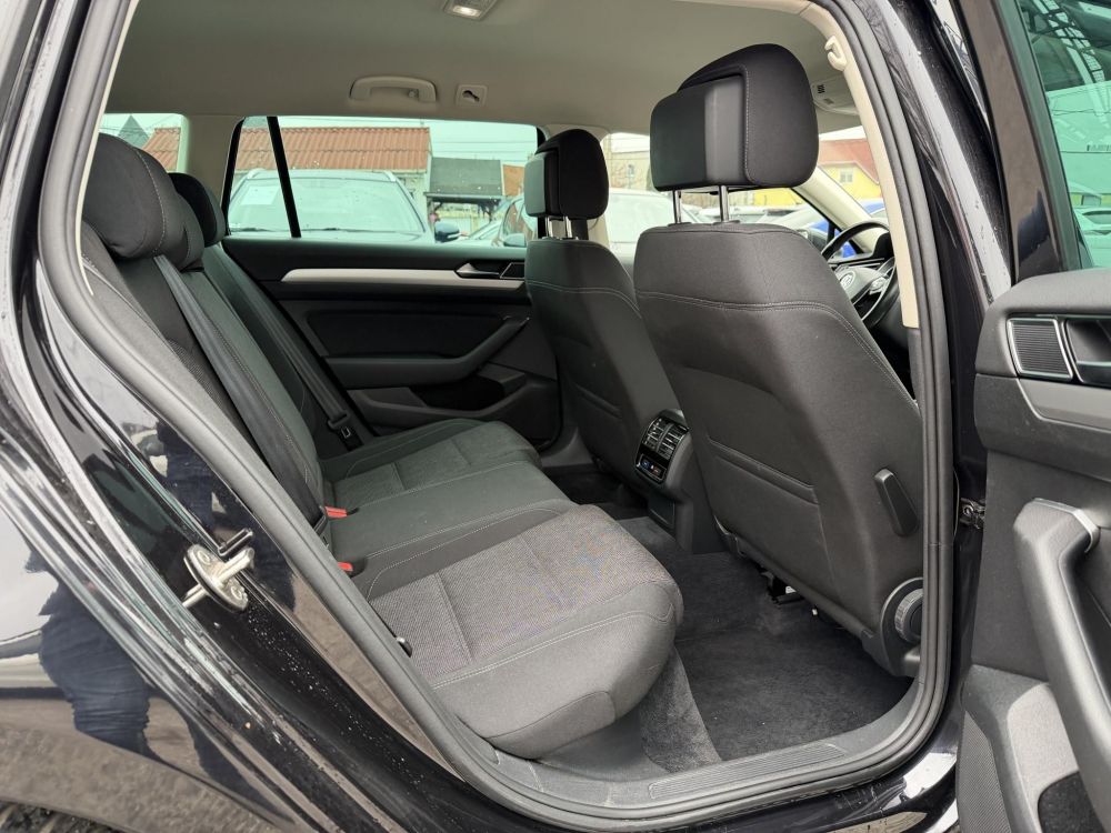 VOLKSWAGEN PASSAT VIII 1.4 TSI BMT ACT Comfortline Távtartó Navi Ülésfűtés Tolatóradar Frissen szervizelt!