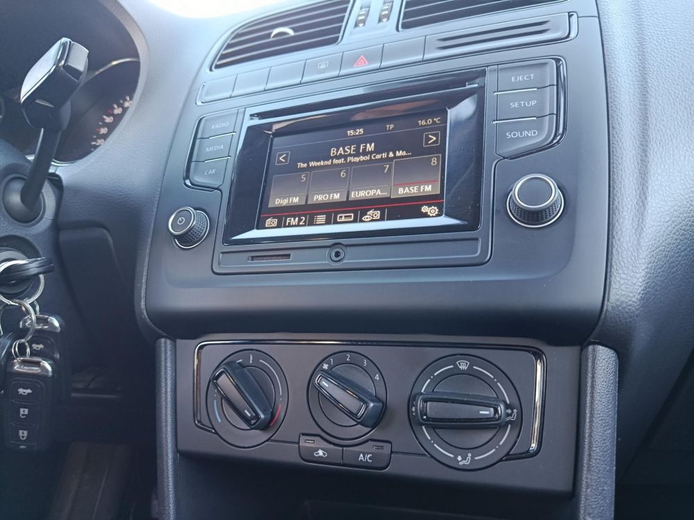 VOLKSWAGEN POLO 1.0 MPI Trendline 172e km. Klíma