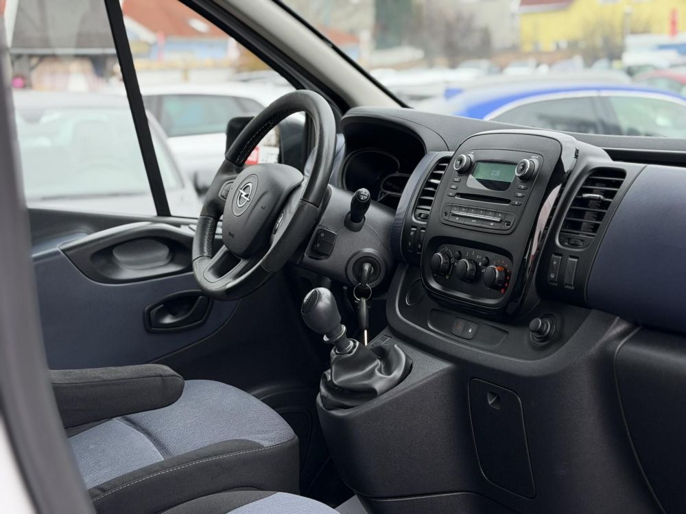 OPEL VIVARO 1.6 CDTI L1H1 2.7t Start-Stop Euro 6 (9 személyes) M.o.-i. 1.tul. Tempomat Klíma Tolatóradar