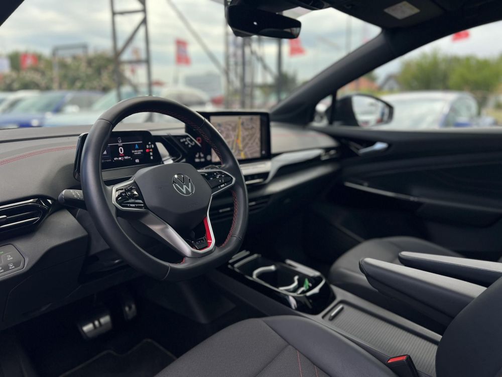 VOLKSWAGEN ID.5 77 kWh GTX 4Motion 60e km. téli-nyári kerék garnitúra. megkímélt állapot!