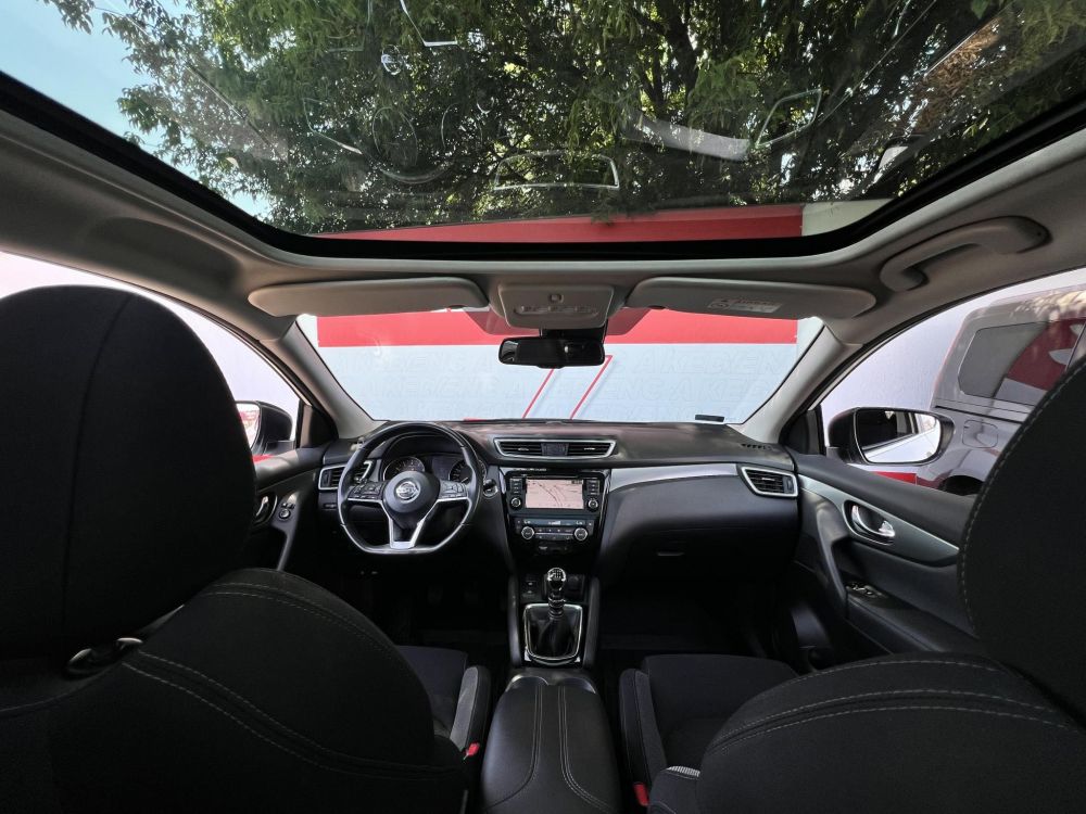 NISSAN QASHQAI 1.3 DIG-T N-Connecta 63e km. Magyarországi. rendszeresen szervizelt!