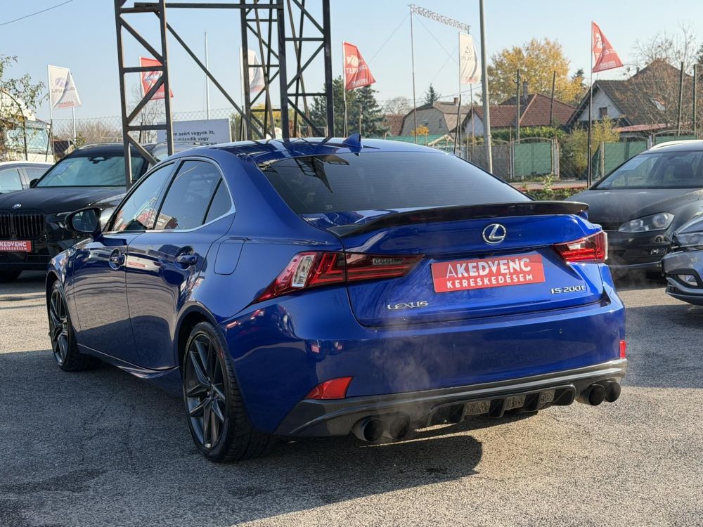 LEXUS IS 200t F Sport (Automata) 75e km. Magyarországi. Márkaszervizelt!