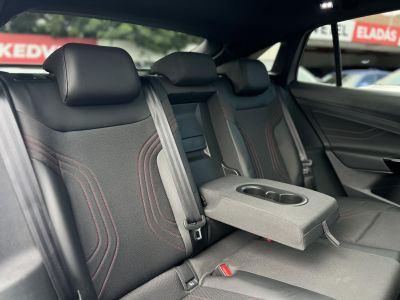 VOLKSWAGEN ID.5 77 kWh GTX 4Motion 60e km. téli-nyári kerék garnitúra. megkímélt állapot!
