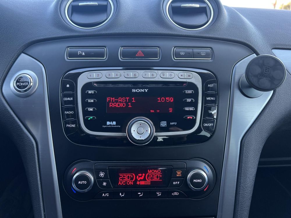 FORD MONDEO 2.0 TDCi Titanium Powershift Xenon Tempomat Keyless Ülésfűtés/hűtés GARANCIÁLIS VÁLTÓ!