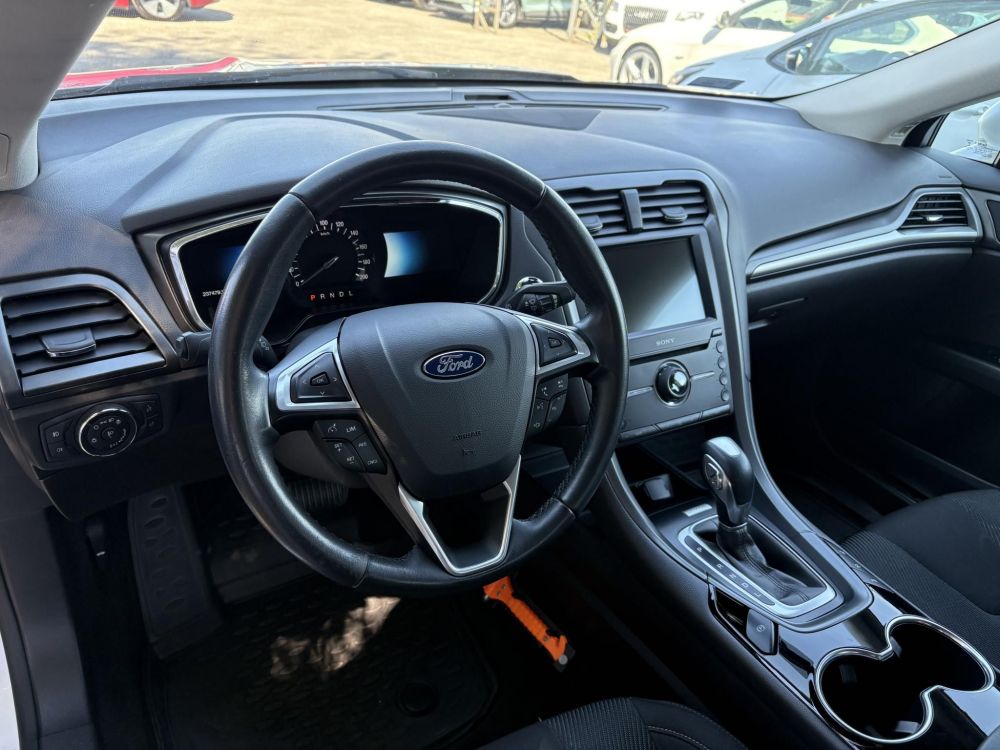 FORD MONDEO 2.0 HEV Vignale (Automata) Klíma Tempomat Bluetooth Carplay GARANCIÁLIS VÁLTÓ!