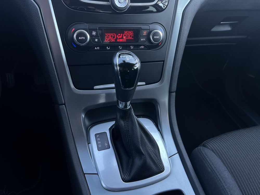 FORD MONDEO 2.0 TDCi Titanium Powershift Xenon Tempomat Keyless Ülésfűtés/hűtés GARANCIÁLIS VÁLTÓ!