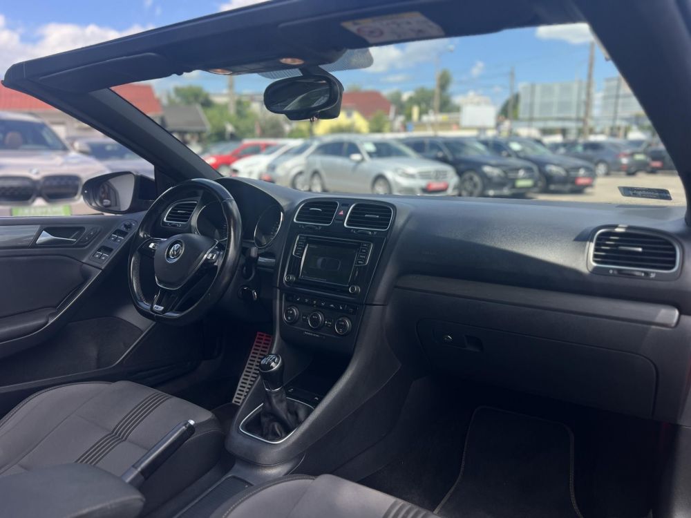 VOLKSWAGEN GOLF VI 2.0 TDI Cabrio 108e km