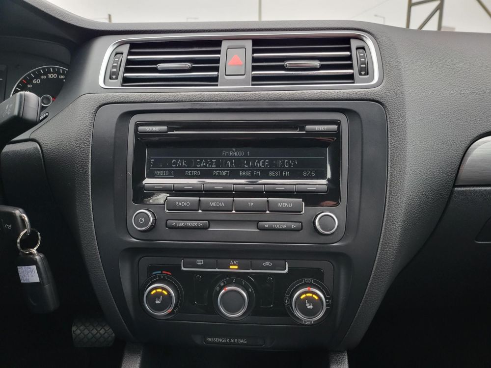 VOLKSWAGEN JETTA 1.4 TSI BMT Highline DSG Magyarországi Tempomat Ülésfűtés Frissen szervizelt!