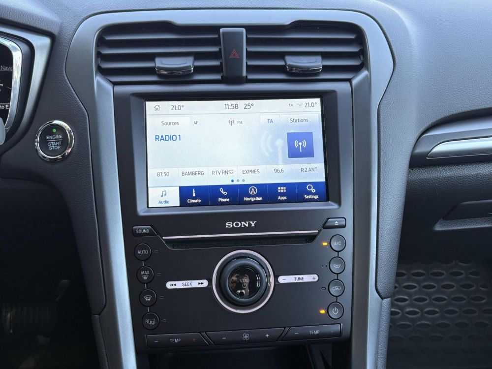 FORD MONDEO 2.0 HEV Vignale (Automata) Klíma Tempomat Bluetooth Carplay GARANCIÁLIS VÁLTÓ!