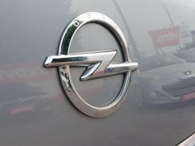 OPEL ZAFIRA B 1.8 Cosmo M.o.-i. Klíma Tempomat 7-Személyes 191e km!