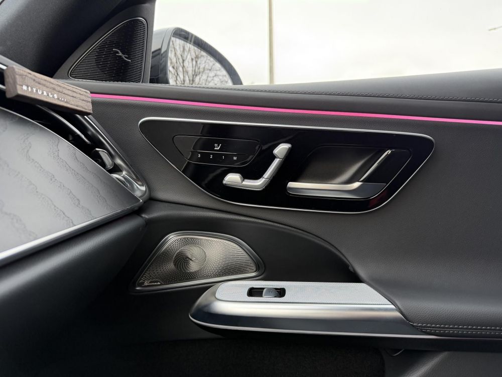 MERCEDES-BENZ E 300 de 9G-TRONIC Plug-in hybrid AMG csomag. ÁFÁS! 4D Burmester hifi!