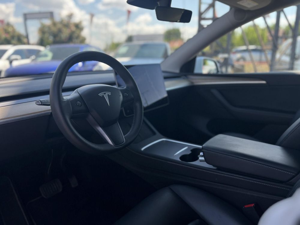 TESLA MODEL Y Long Range AWD (Automata) 119e km. mátrix LED. hőszivattyú. premium hifi. garanciális. téli-nyári kerék!