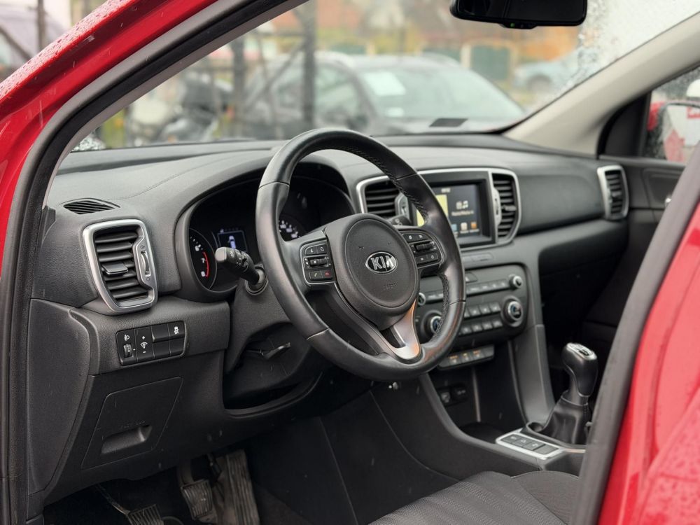 KIA SPORTAGE 1.6 GDI Gold 83e km. M.o.-i. 1.tul. Márkaszervizelt!