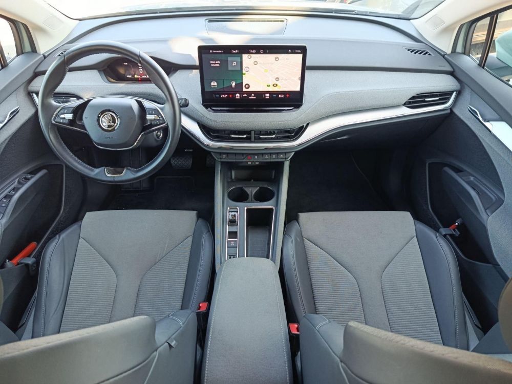 SKODA ENYAQ iV 60 400 km-es hatótáv. tágas beltér. kitűnő állapot. GARANCIA!