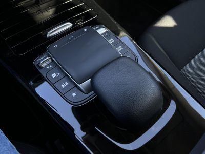 MERCEDES-BENZ CLA 180 Style 7G-DCT Magyar 1tulaj Újszerű Carplay LED Kamera Touchpad Ülésfűtés