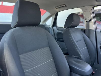 FORD FOCUS 1.6 Ti-VCT Trend Plus Magyarországi. Gyári fényezés. Végig vezetett szervizkönyv. Android!