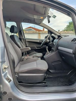OPEL ZAFIRA B 1.8 Cosmo M.o.-i. Klíma Tempomat 7-Személyes 191e km!