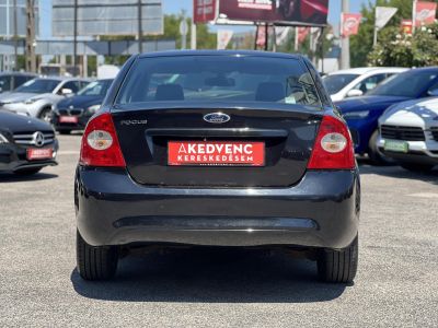 FORD FOCUS 1.6 Ti-VCT Trend Plus Magyarországi. Gyári fényezés. Végig vezetett szervizkönyv. Android!
