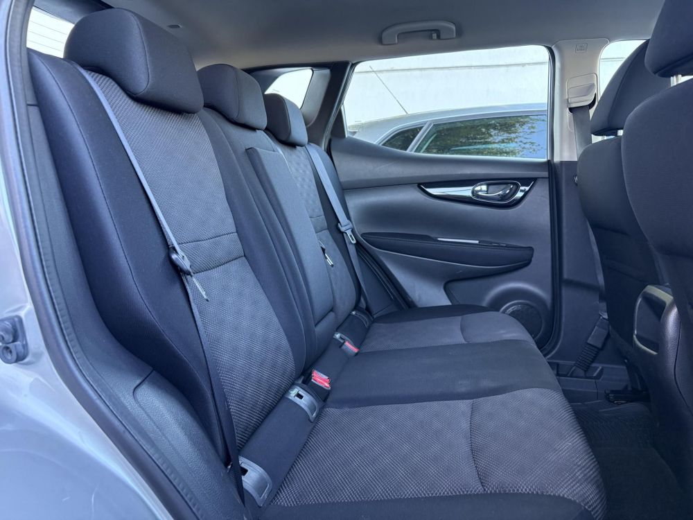 NISSAN QASHQAI 1.6 dCi Tekna 4WD 119e km. LED Tempomat Bluetooth Digitklíma MEGKÍMÉLT állapot!