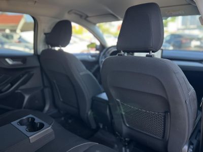 FORD FOCUS 1.5 EcoBlue Titanium LED. CarPlay. Állófűtés. Vonóhorog. Téli csomag!