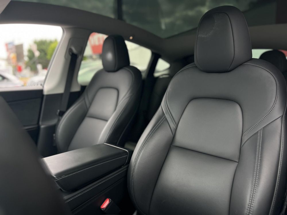 TESLA MODEL Y RWD (Automata) 147e km. AMD Ryzen. hőszivattyú. premium hifi. garanciális!