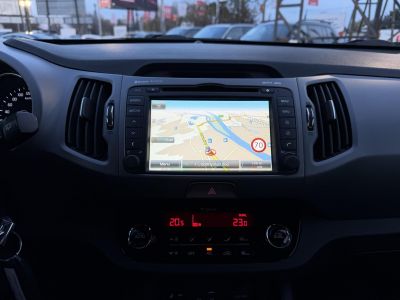 KIA SPORTAGE 2.0 CRDi LX 4x4 (Automata) Magasan felszerelt. Difizár. Téli-nyári gumi garnitúra!