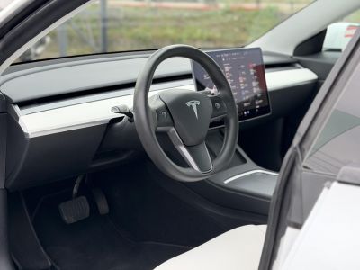 TESLA MODEL 3 Long Range AWD (Automata) FSD. FEHÉR BELSŐ. Perf BOOST. garanciális. hőszivattyú. vonóhorog!