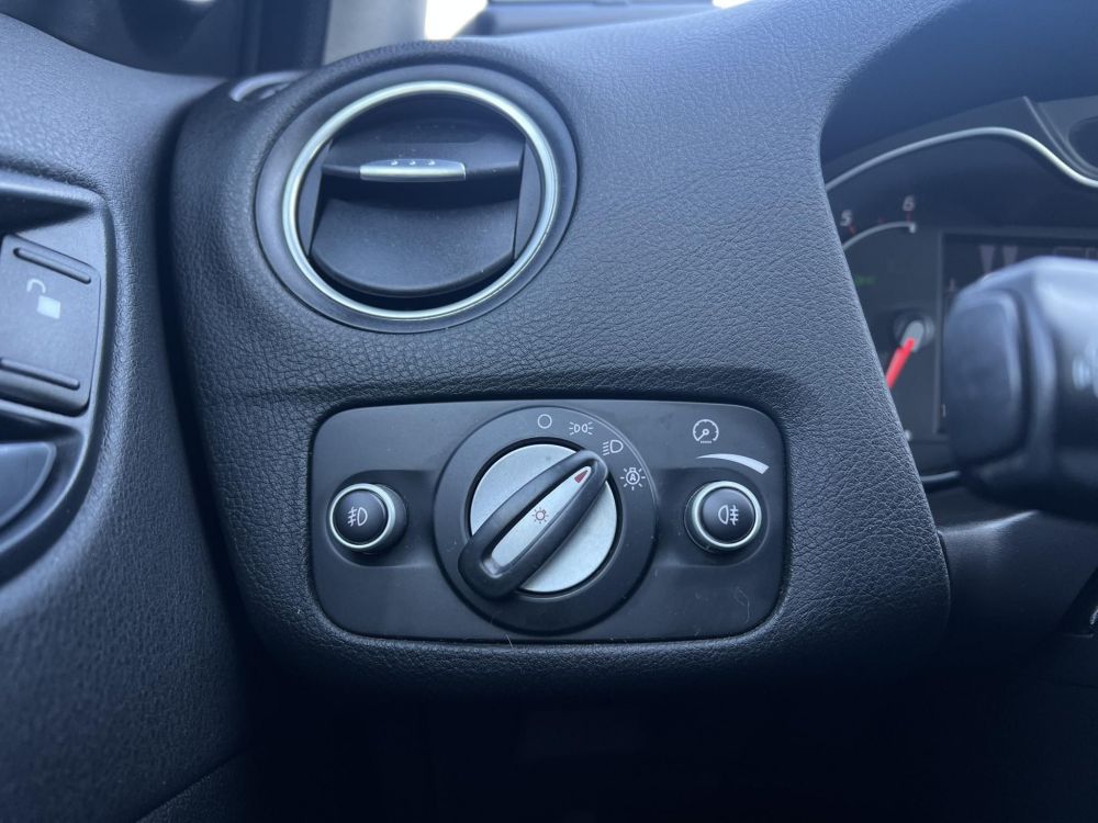 FORD MONDEO 2.0 TDCi Titanium Powershift Xenon Tempomat Keyless Ülésfűtés/hűtés GARANCIÁLIS VÁLTÓ!