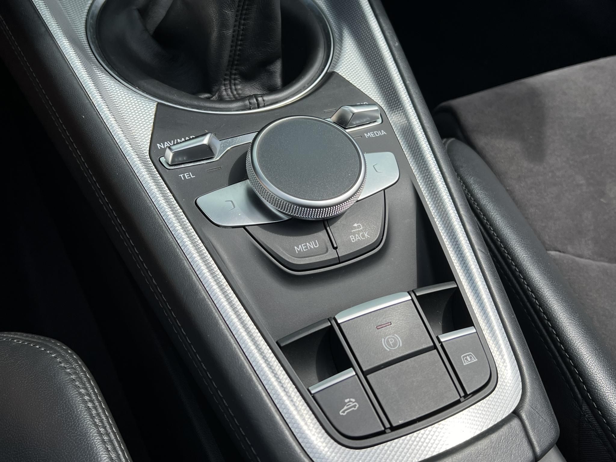 AUDI TT Roadster 2.0 TDI ultra LED Navi Virtual Cockpit Keyless Ülésfűtés Bluetooth