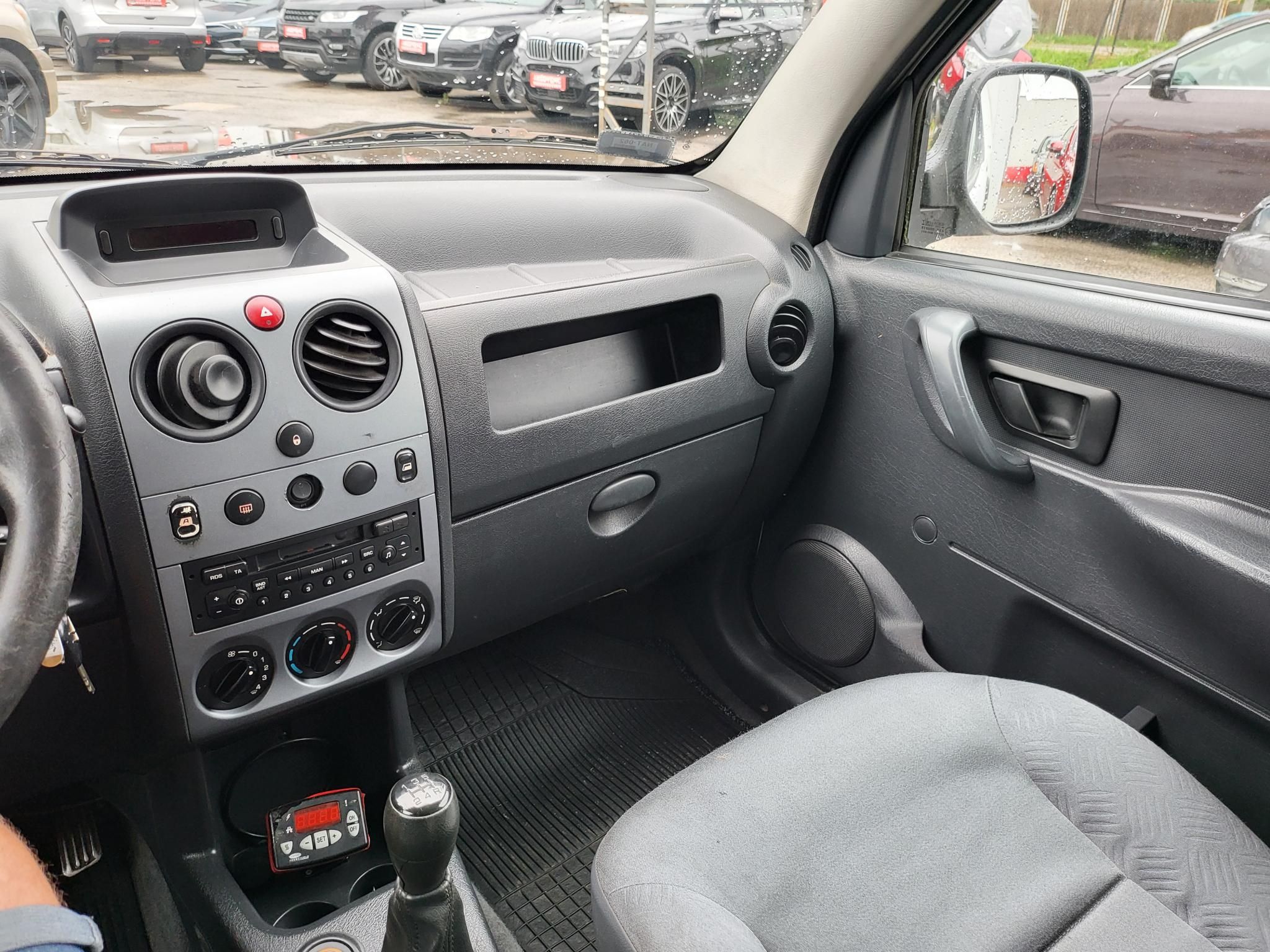 CITROEN BERLINGO 1.9 D Hűtős 0-5 fok!