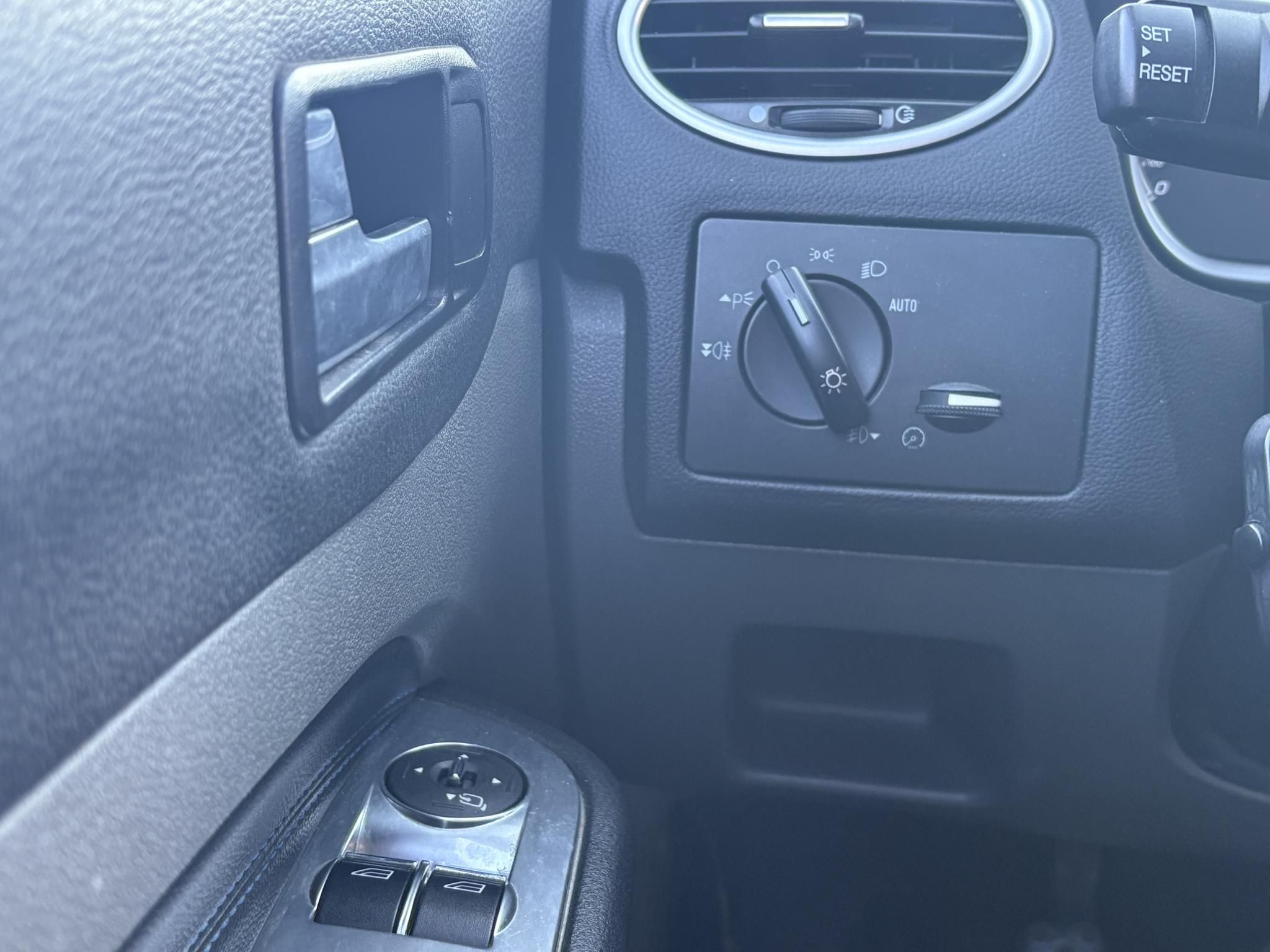 FORD FOCUS RS 2.5 T Értékes kiegészítőkkel