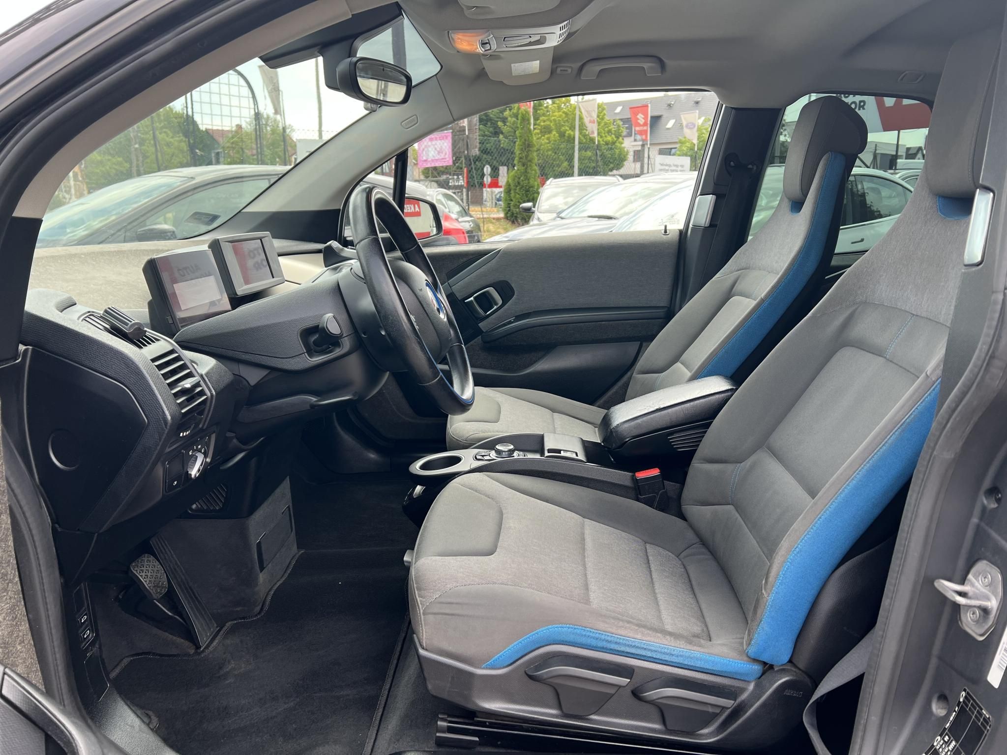 BMW I3 (Automata) 60Ah 100e km. Frissen szervizelt!