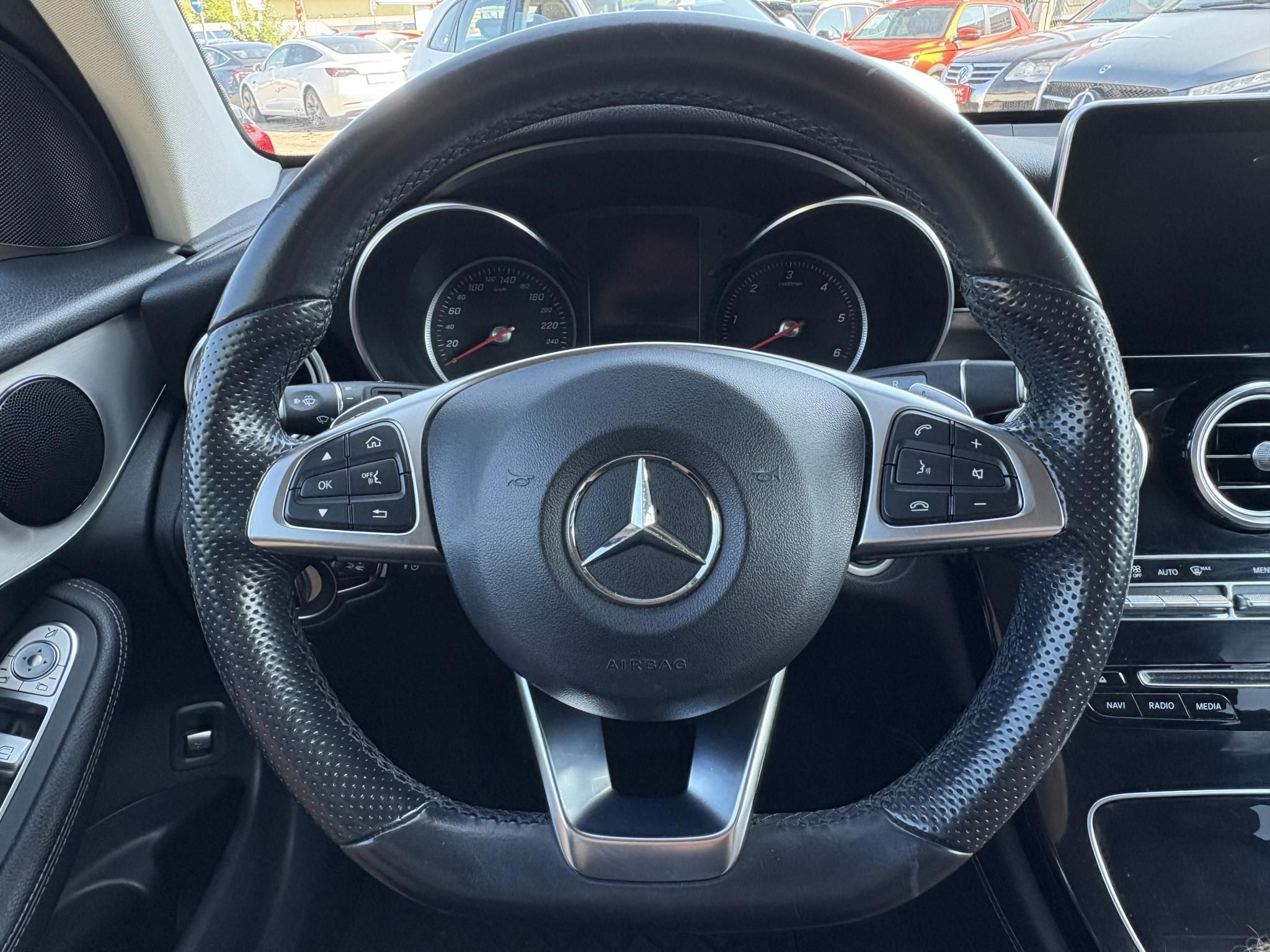 MERCEDES-BENZ GLC 220 d 4Matic 9G-TRONIC AMG csomag. LED Távtartó Head-Up Navi 360 kamera Bluetooth Megkímélt!