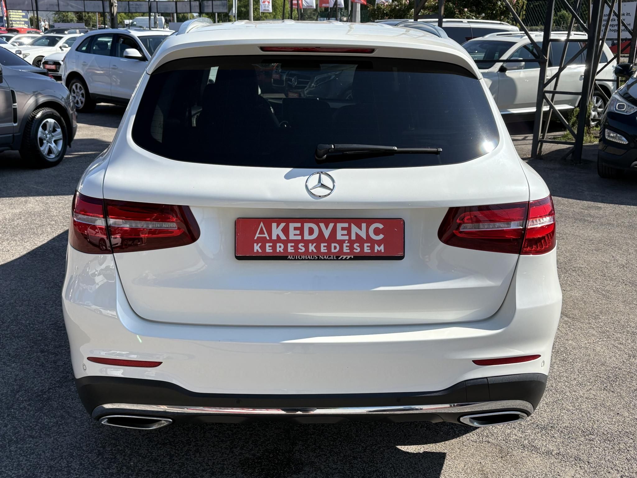 MERCEDES-BENZ GLC 220 d 4Matic 9G-TRONIC AMG csomag. LED Távtartó Head-Up Navi 360 kamera Bluetooth Megkímélt!