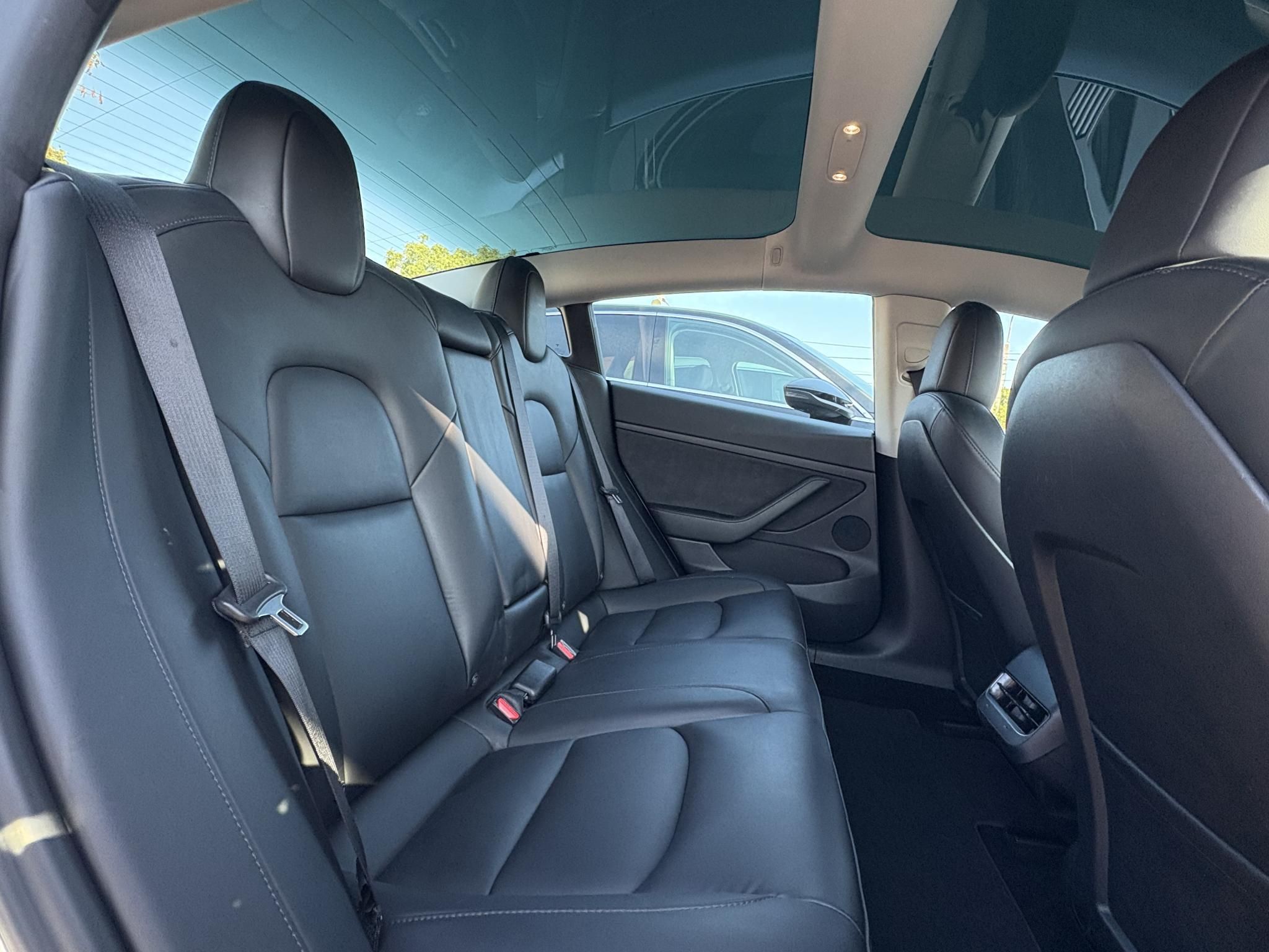 TESLA MODEL 3 Standard Range Plus Aut 96e km. mátrix LED. facelift. hőszivattyú. premium hifi. garanciális!