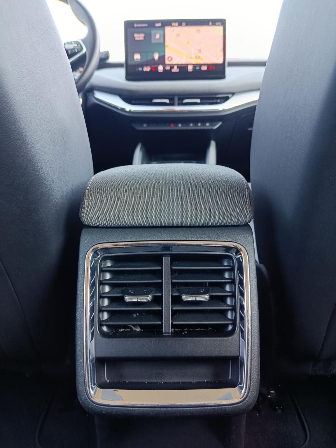 SKODA ENYAQ iV 60 400 km-es hatótáv. tágas beltér. kitűnő állapot. GARANCIA!