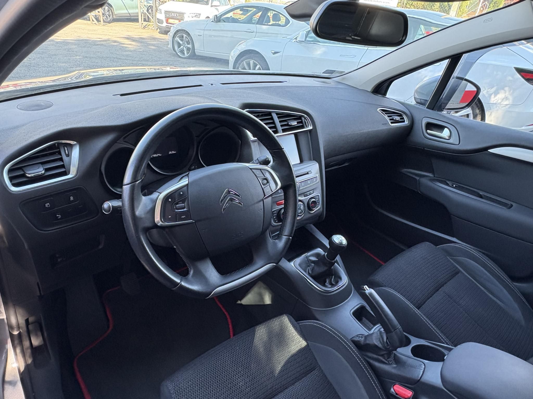 CITROEN C4 1.6 BlueHDi Profi Feel Klíma Tempomat Bluetooth Carplay TGK!