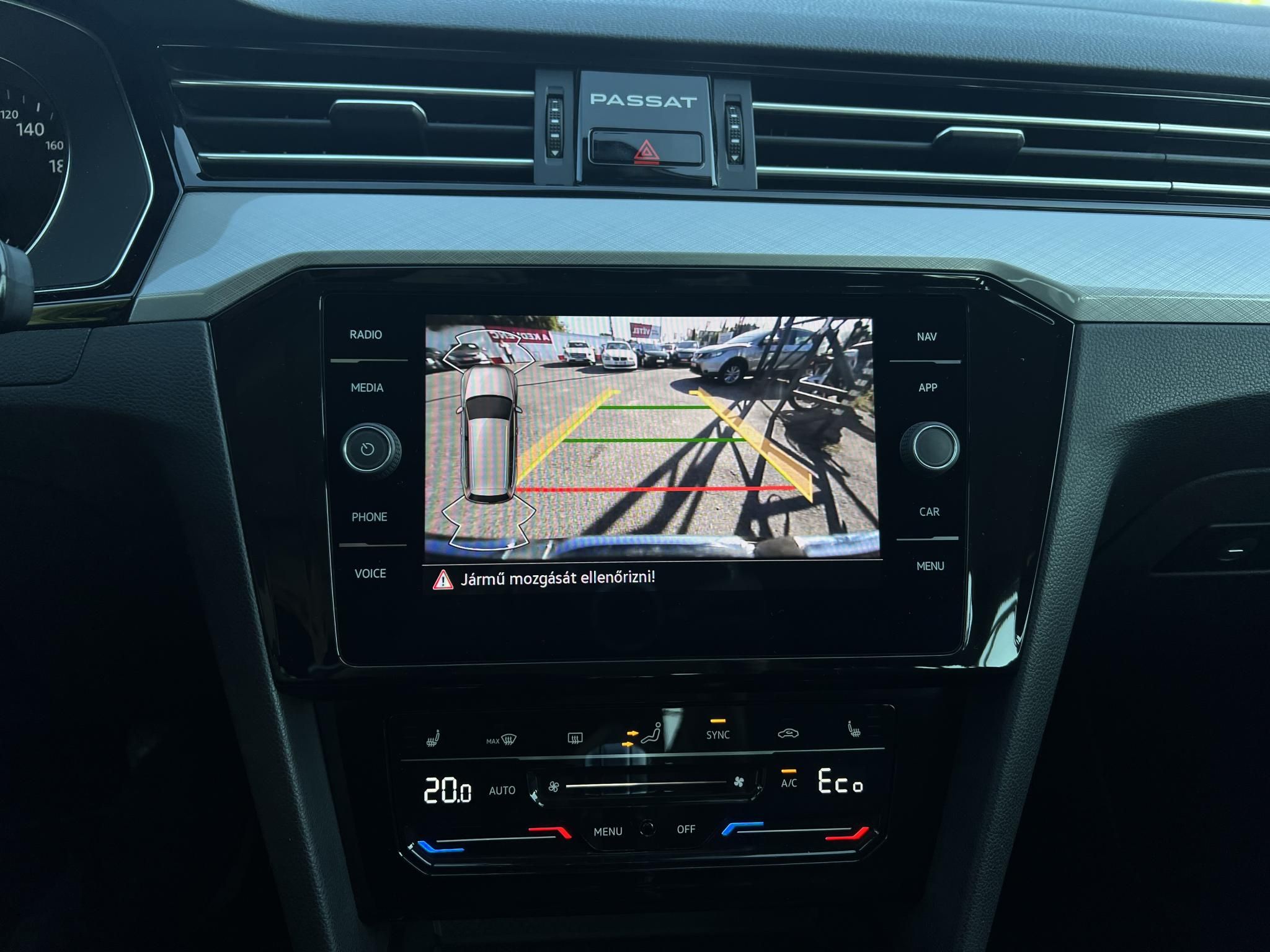 VOLKSWAGEN PASSAT VIII Variant 1.4 TSI GTE Plug-In-Hybrid DSG 97e km. LED Távtartó Carplay Ülésfűtés Kamera 2 töltőkábel!