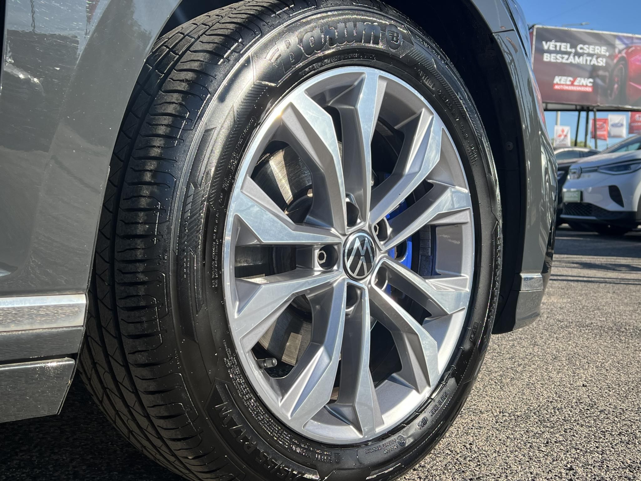 VOLKSWAGEN PASSAT VIII Variant 1.4 TSI GTE Plug-In-Hybrid DSG 97e km. LED Távtartó Carplay Ülésfűtés Kamera 2 töltőkábel!