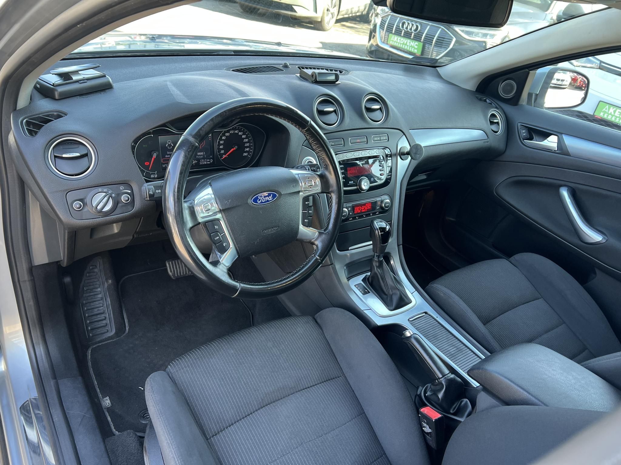 FORD MONDEO 2.0 TDCi Titanium Powershift Xenon Tempomat Keyless Ülésfűtés/hűtés GARANCIÁLIS VÁLTÓ!