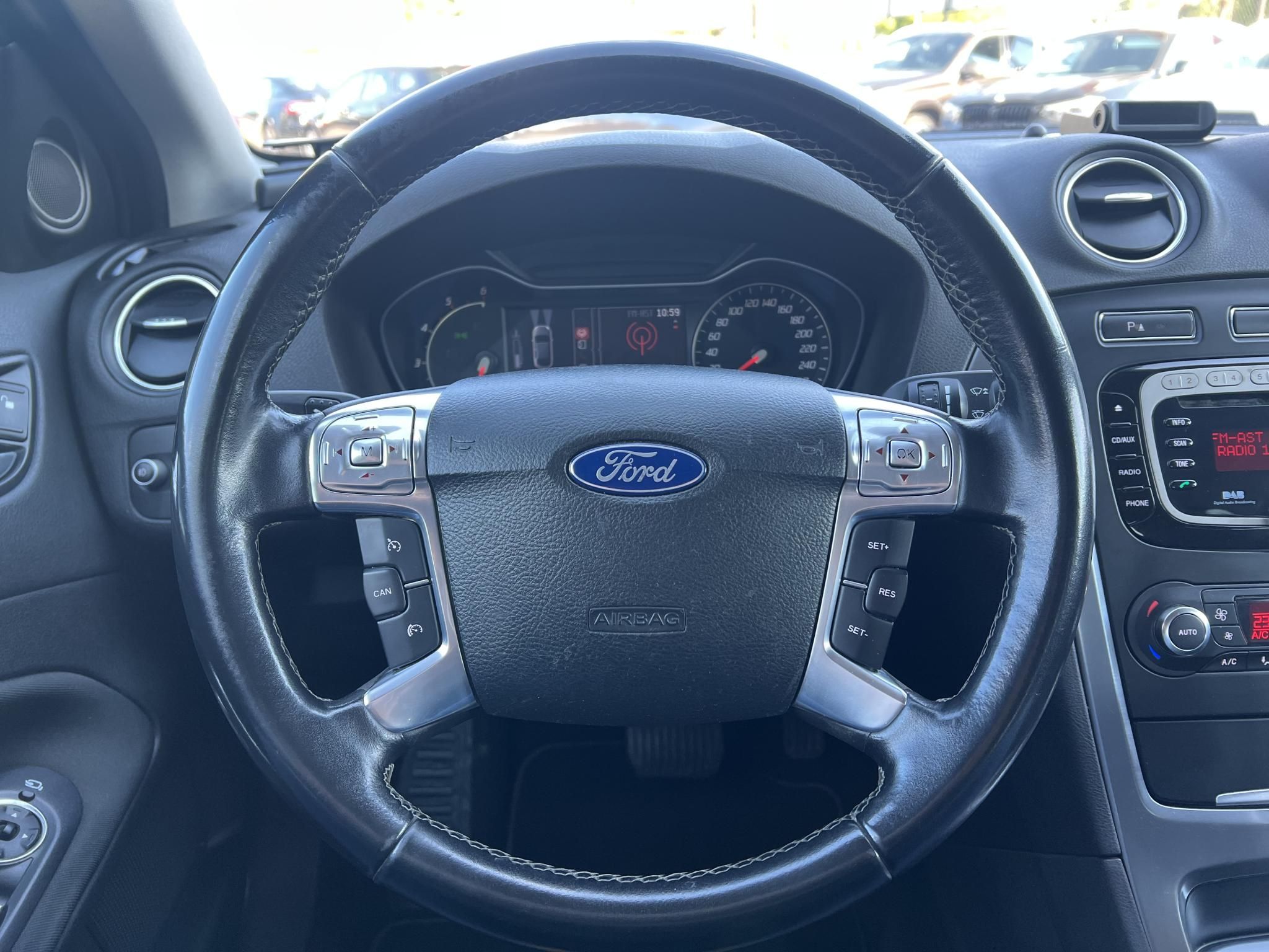 FORD MONDEO 2.0 TDCi Titanium Powershift Xenon Tempomat Keyless Ülésfűtés/hűtés GARANCIÁLIS VÁLTÓ!