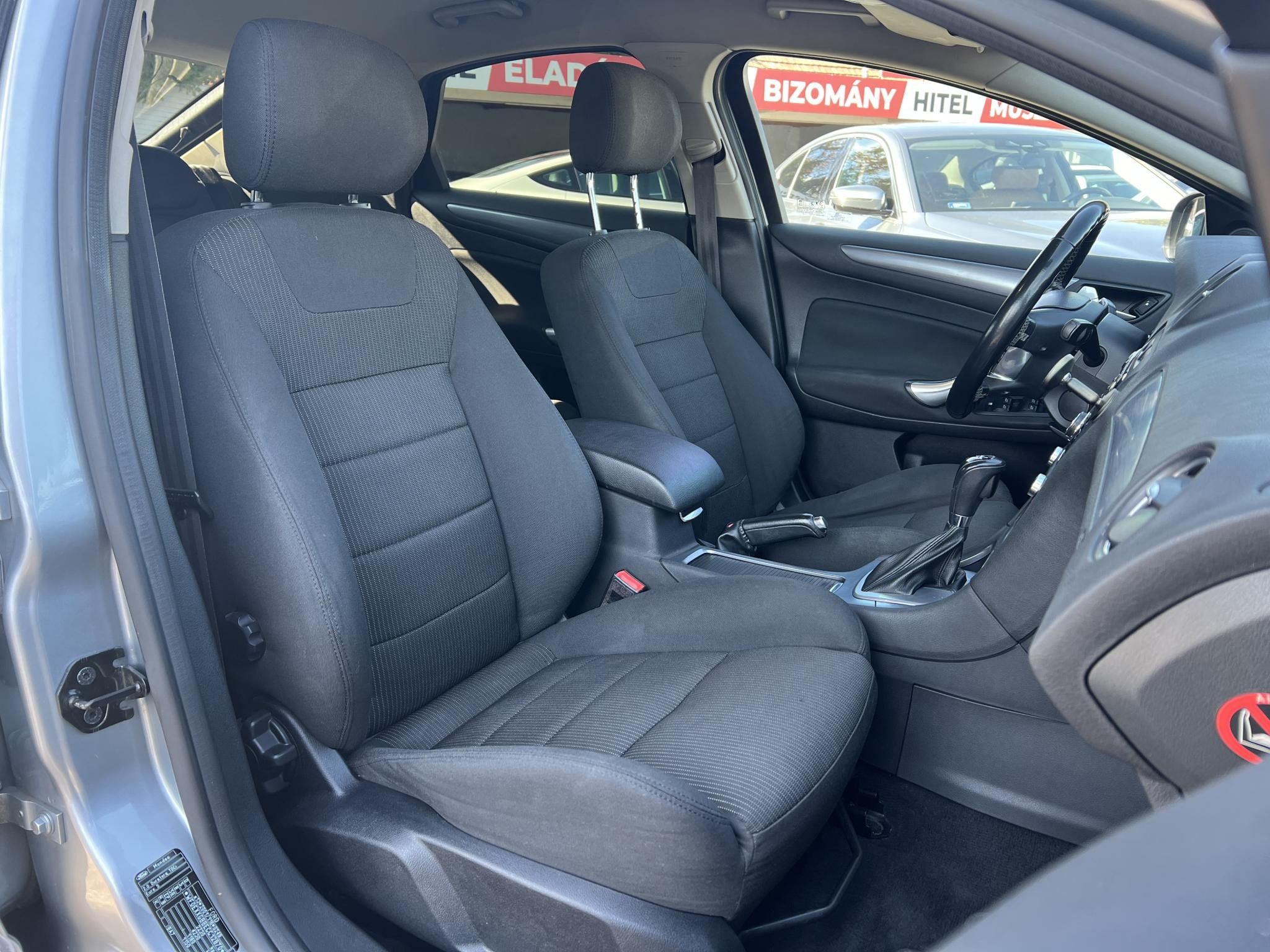 FORD MONDEO 2.0 TDCi Titanium Powershift Xenon Tempomat Keyless Ülésfűtés/hűtés GARANCIÁLIS VÁLTÓ!