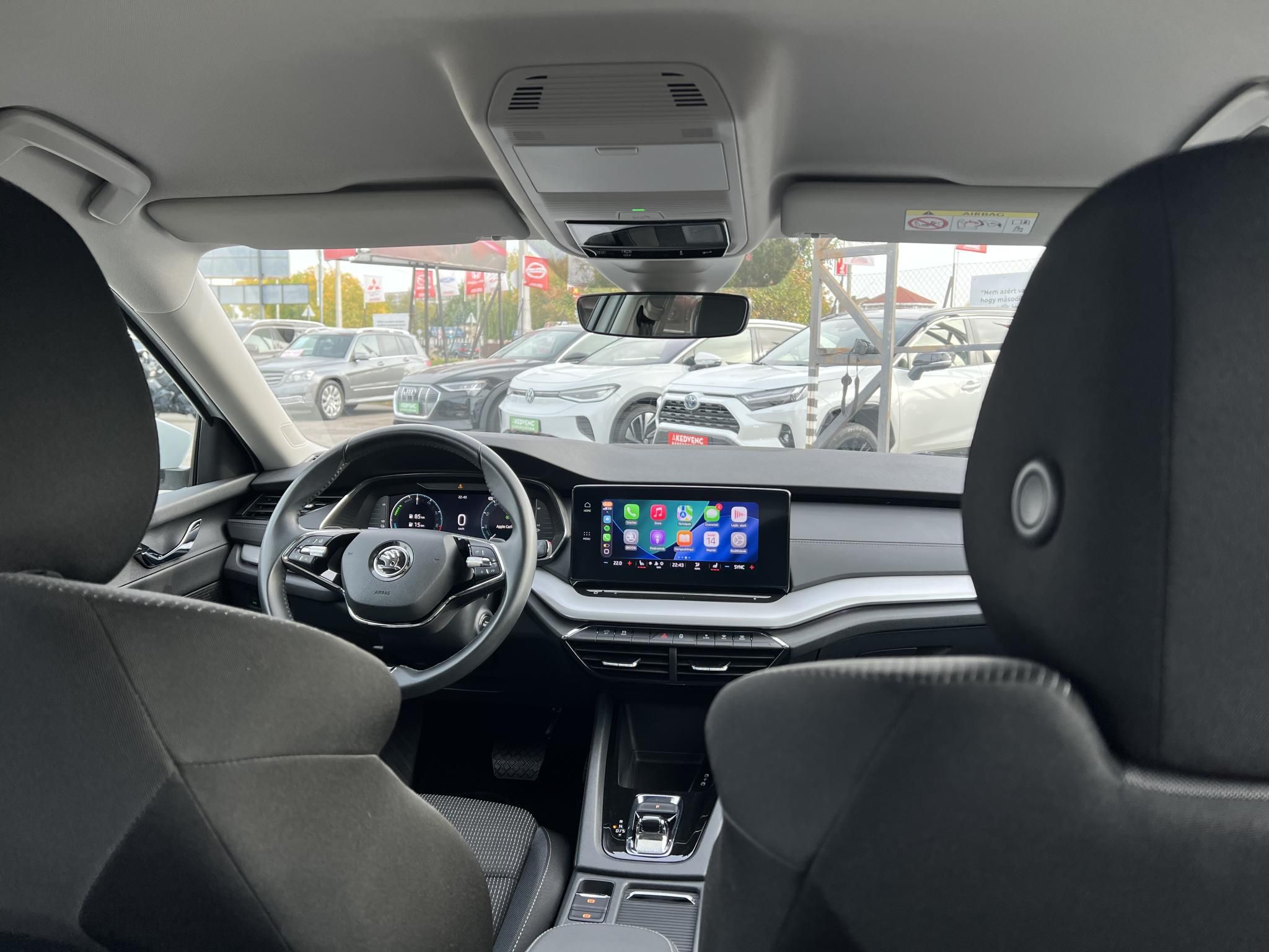 SKODA OCTAVIA Combi 1.4 TSI pHEV Ambition DSG 22e km. LED Tempomat Carplay Sávtartó Ülésfűtés Kormányfűtés Virtual Cockpit