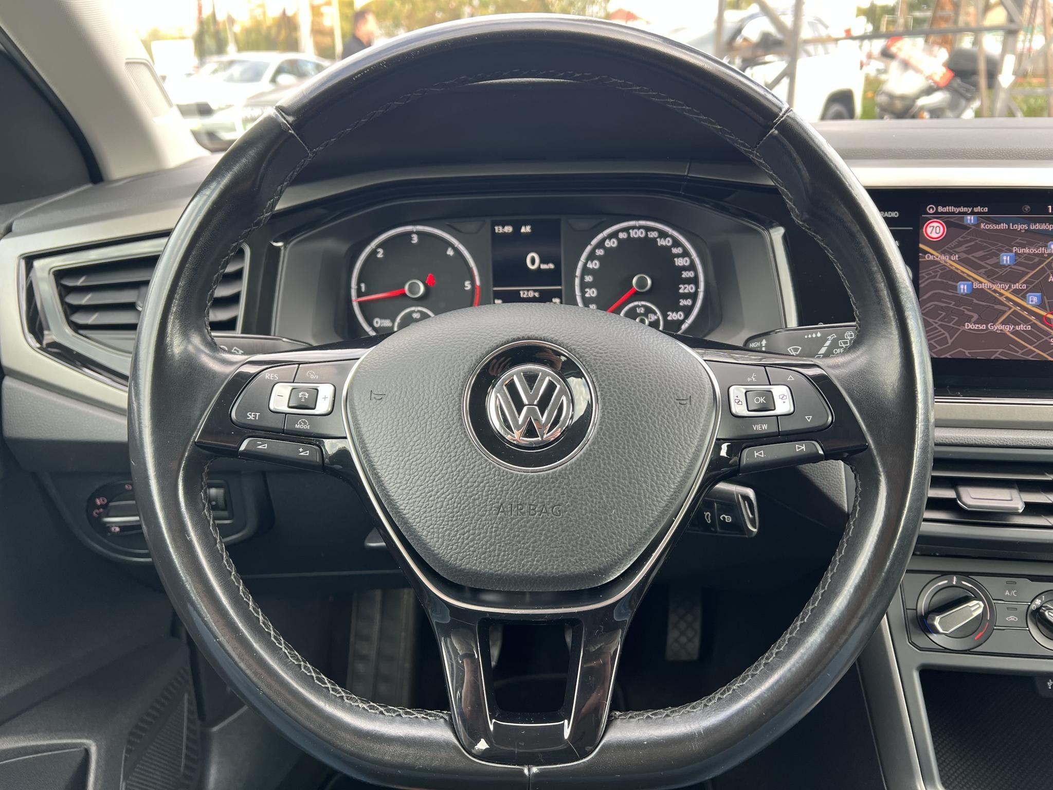 VOLKSWAGEN POLO VI 1.6 TDI SCR Comfortline Klíma Tempomat Navi Bluetooth 4 évszakos gumik!