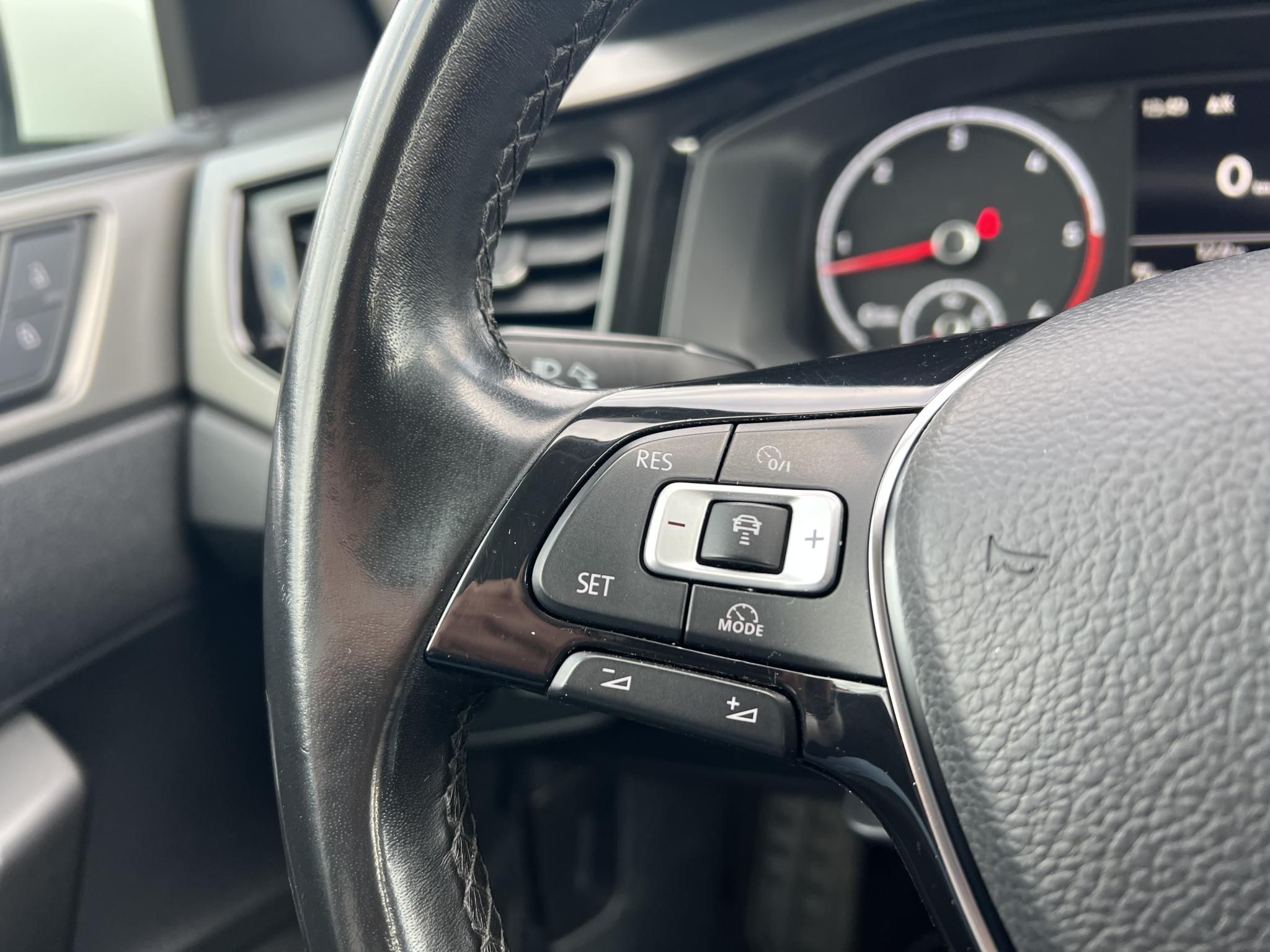 VOLKSWAGEN POLO VI 1.6 TDI SCR Comfortline Klíma Tempomat Navi Bluetooth 4 évszakos gumik!