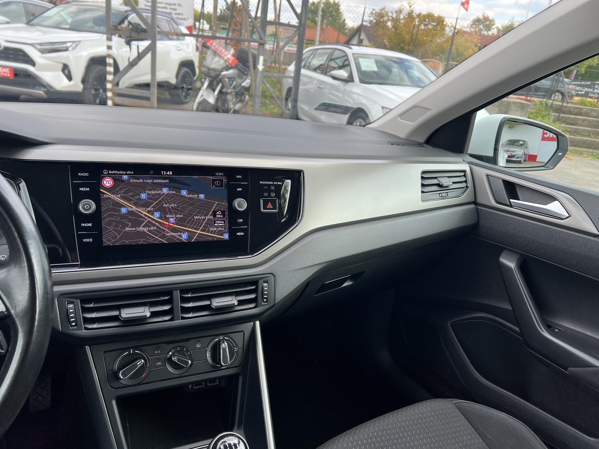 VOLKSWAGEN POLO VI 1.6 TDI SCR Comfortline Klíma Tempomat Navi Bluetooth 4 évszakos gumik!